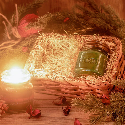 https://www.amishbaskets.com/cdn/shop/products/gift-baskets-amish-christmas-candle-gift-basket-farmhouse-soy-candle-gift-set-29969606410343_512x512.jpg?v=1668197766