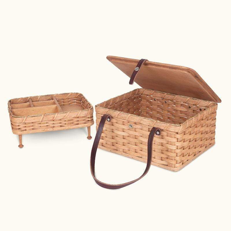 d&d vintage sewing basket with accessories